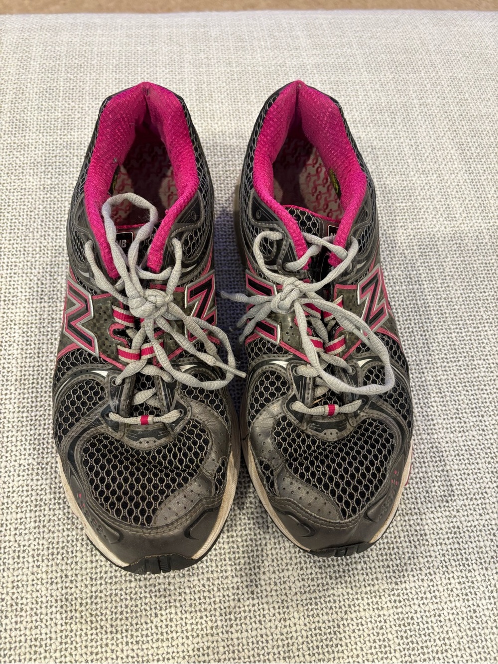 Women’s Gray and Pink New Balance 760 Size 10